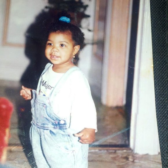 Meet your Posher, Shayra - Picture 1 of 1